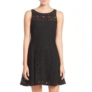 BB Dakota Renley Mini Dress Lace Fit & Flare Black Lace Cocktail Size 10